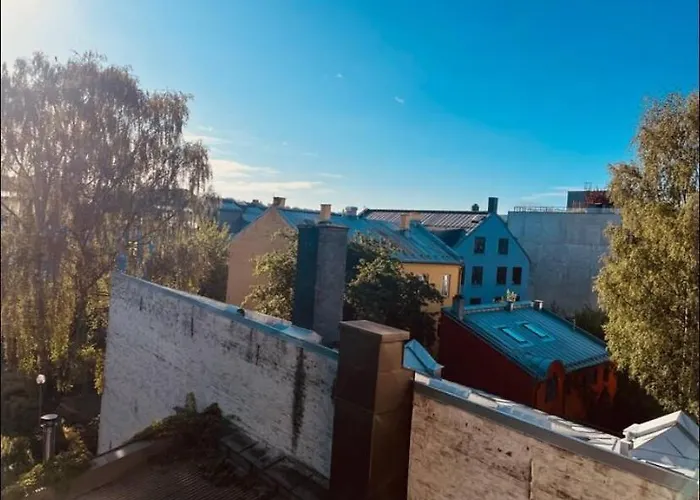 Апартаменты Spacious, Comfy In Centre With Balcony! *