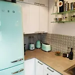 Spacious, Comfy In Centre With Balcony! Oslo