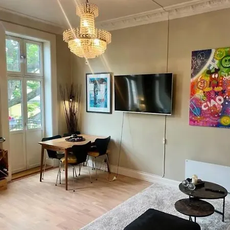 Spacious, Comfy In Centre With Balcony! * Oslo